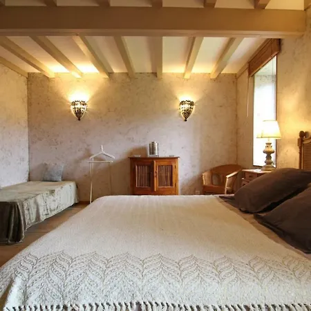 Holiday home Le De Savigny